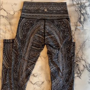 Lululemon Wunder under leggings